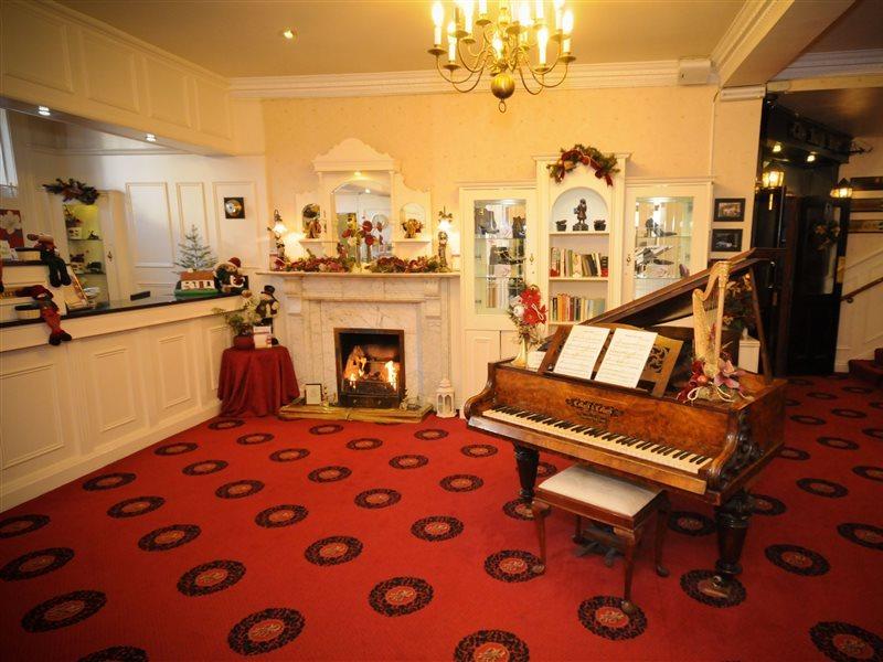 Bush Hotel County Leitrim Esterno foto