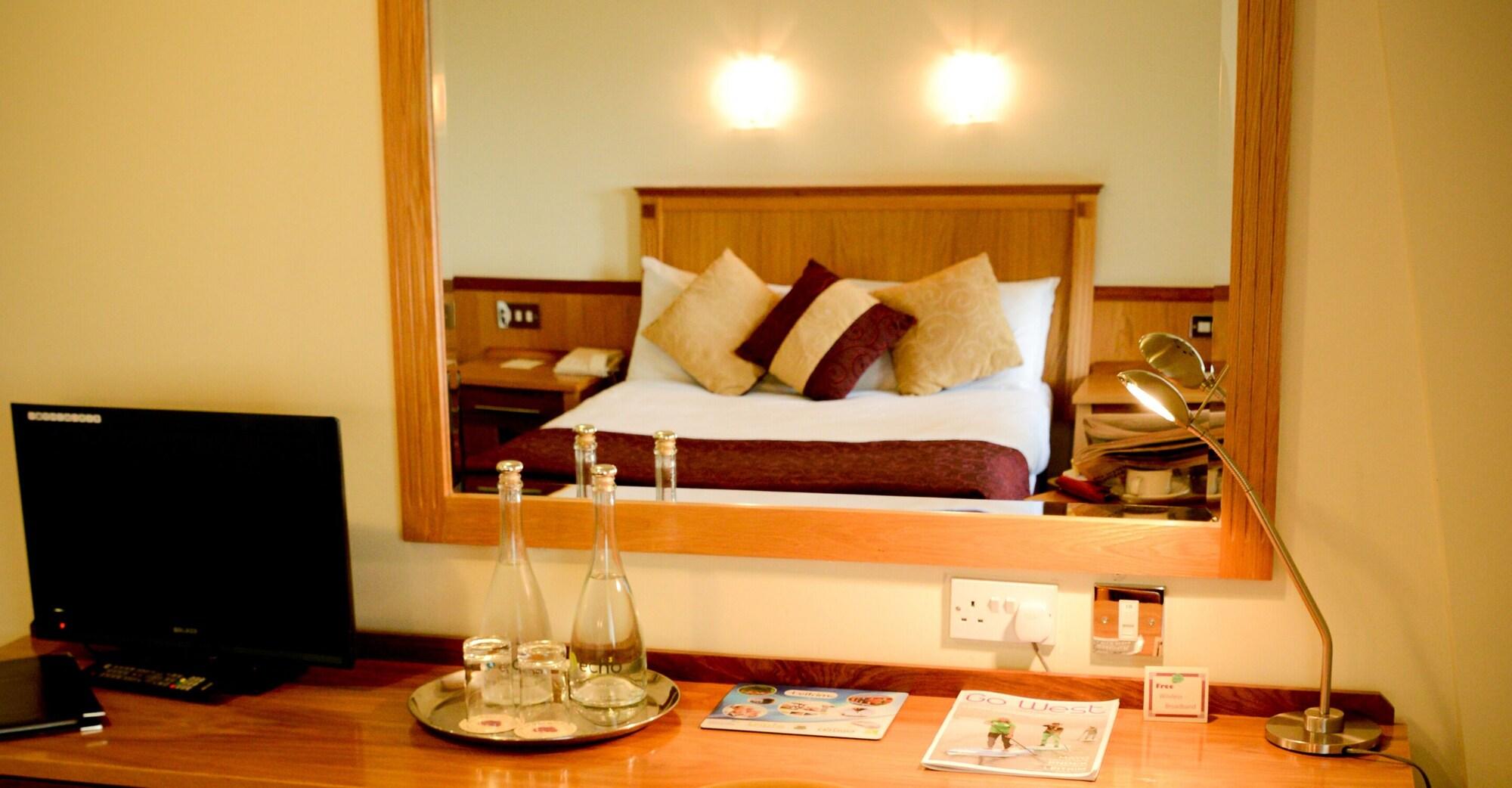 Bush Hotel County Leitrim Esterno foto