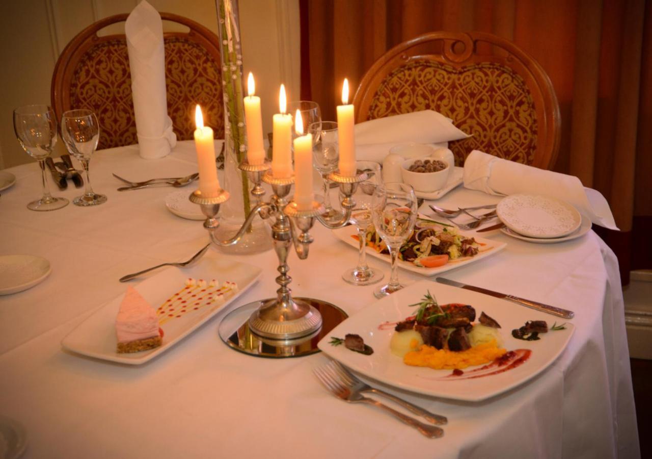 Bush Hotel County Leitrim Esterno foto