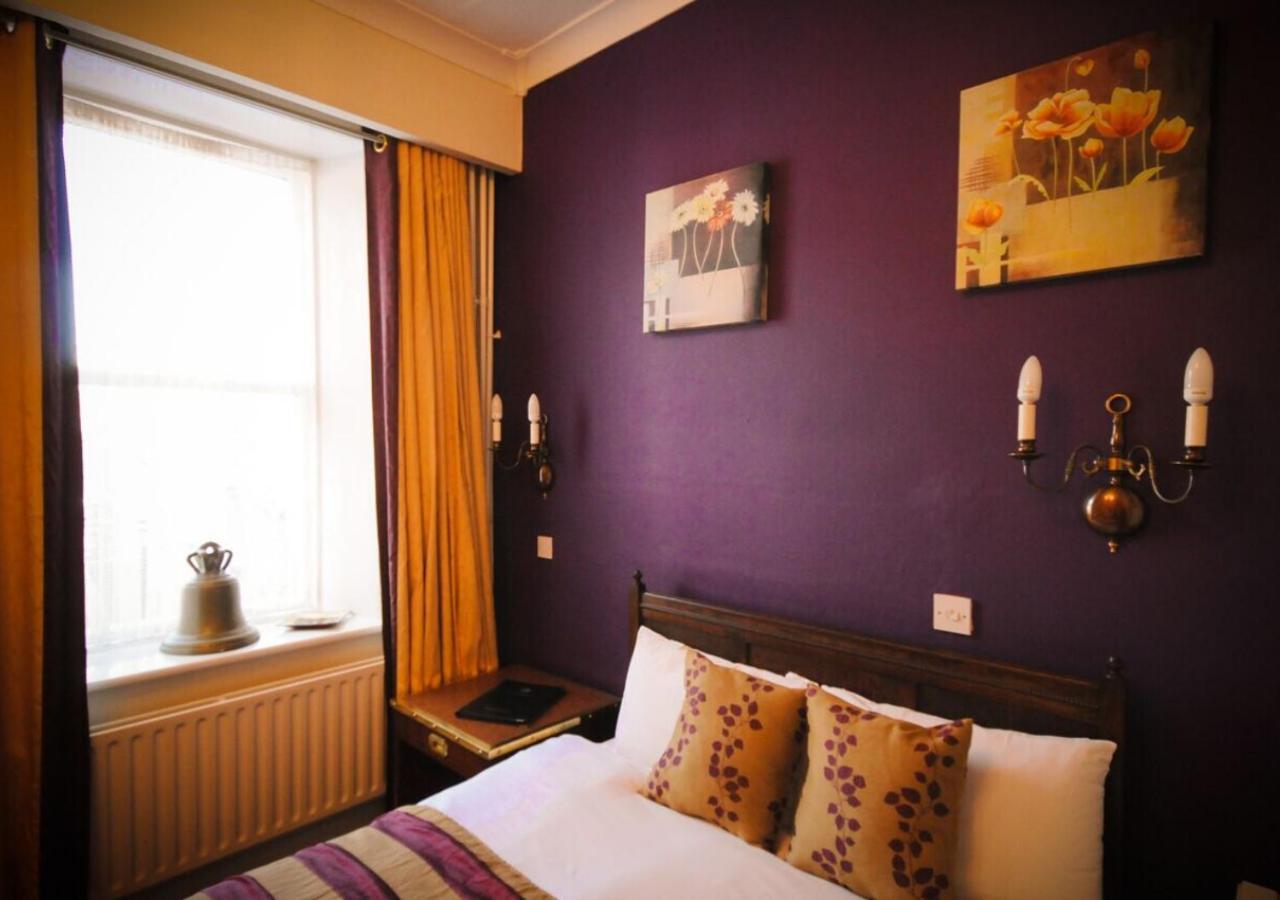 Bush Hotel County Leitrim Esterno foto