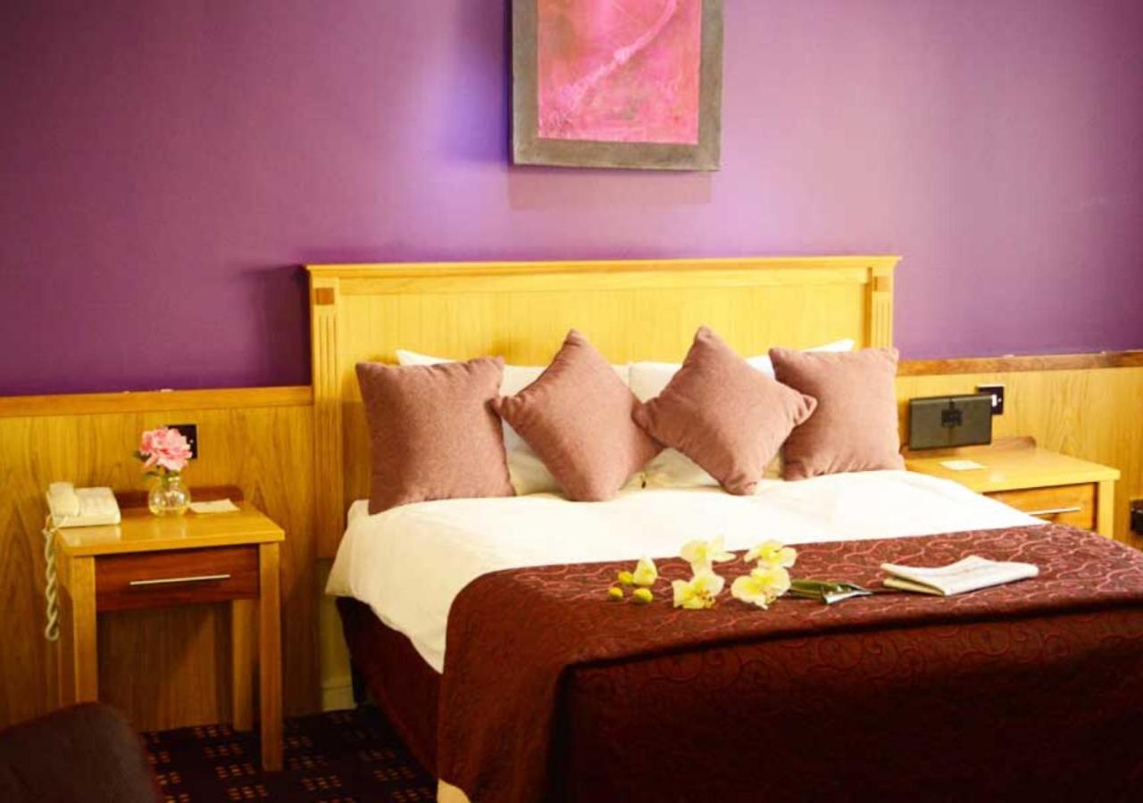 Bush Hotel County Leitrim Esterno foto